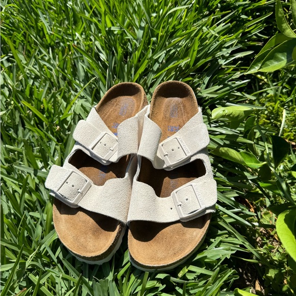 Birkenstock Arizona in White Leather Soft Footbed Size 39 US 8 - 8.5 - Picture 7 of 14